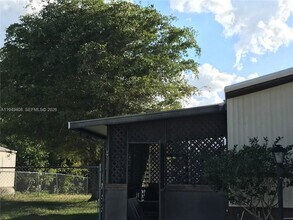 10618 S 228th Ln in Boca Raton, FL - Building Photo - Building Photo