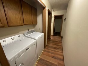 1005 W Edgewood St in Springfield, MO - Building Photo - Building Photo