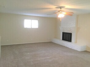 117 Cooper St in Cedar Hill, TX - Building Photo - Building Photo