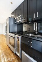 127 E 7th St, Unit 1B in New York, NY - Building Photo - Building Photo