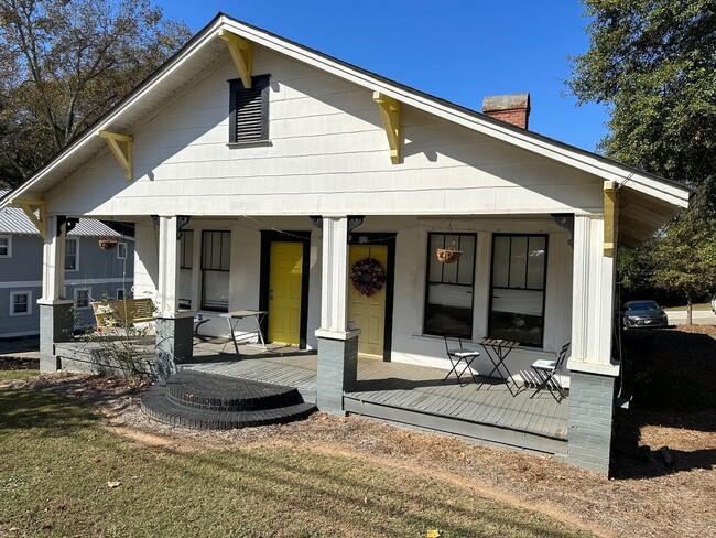 property at 328 Carr St