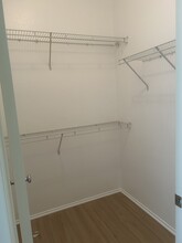 27288 Riverview Ln, Unit RIVERVIEW in Santa Clarita, CA - Building Photo - Building Photo