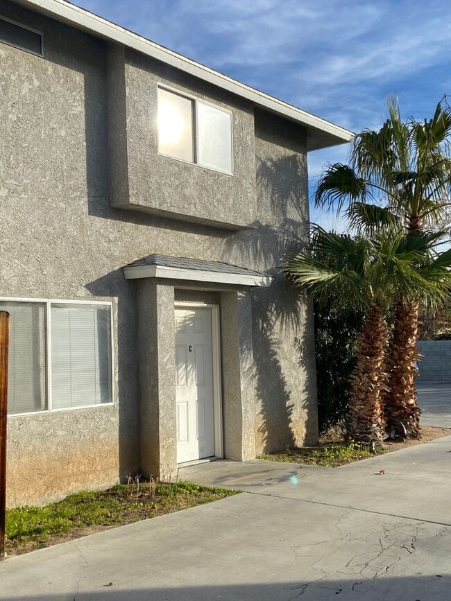 533 W Ward Ave in Ridgecrest, CA - Building Photo - Building Photo