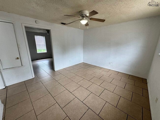 property at 613 Sunset Dr
