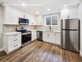 2614-26128 28 Ave SW in Calgary, AB - Building Photo