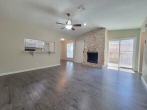 907 Bird Creek Dr in Austin, TX - Building Photo - Building Photo