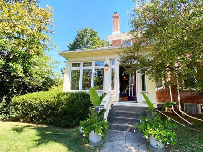property at 223 S 4th St