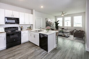 La Cima in Austin, TX - Building Photo