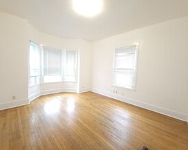 10 Higgins St, Unit 10 Higgins in Boston, MA - Building Photo - Building Photo