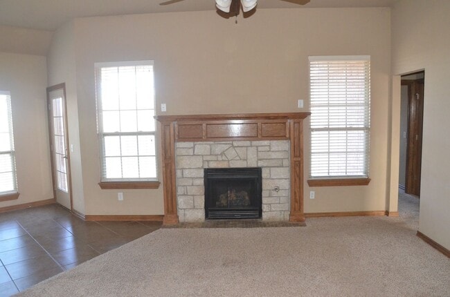 1101 Glen Eagles Ct in Norman, OK - Building Photo - Building Photo