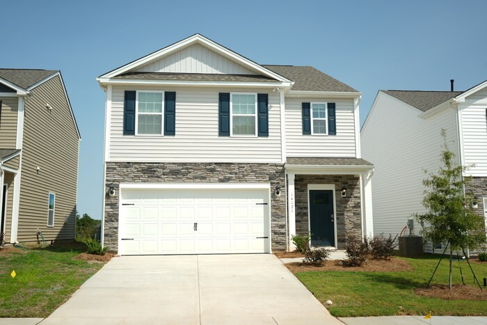 14121 Wilson Mac Ln in Charlotte, NC - Building Photo