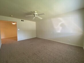 4127 Newell St in Sacramento, CA - Building Photo - Building Photo