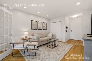 305 C St NE in Washington, DC - Building Photo