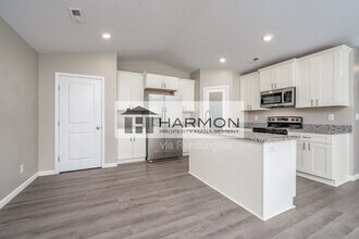 416 N Georgie Ave in Derby, KS - Building Photo - Building Photo