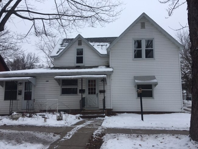 1308 11th St E, Unit 3