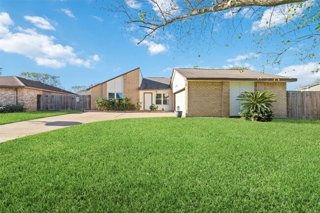 7914 Tamayo Dr in Houston, TX - Building Photo - Building Photo