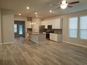 2407 Greystone Landing in San Antonio, TX - Building Photo - Building Photo