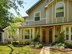 1821 W 37th St in Austin, TX - Building Photo - Building Photo