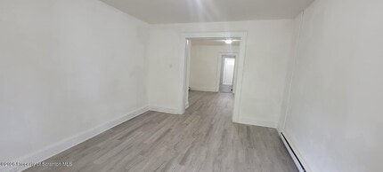 807 Monroe Ave in Scranton, PA - Building Photo - Building Photo