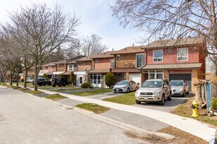116 Neddie Dr in Toronto, ON - Building Photo