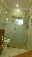 215 Entrada Dr in Hollywood, FL - Building Photo - Building Photo