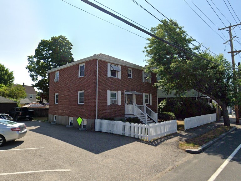 273 E Squantum St in Quincy, MA - Building Photo