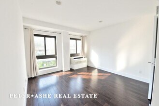203 E 121st St in New York, NY - Building Photo - Building Photo