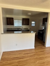 1161 Acacia Ave in Sacramento, CA - Foto de edificio - Building Photo