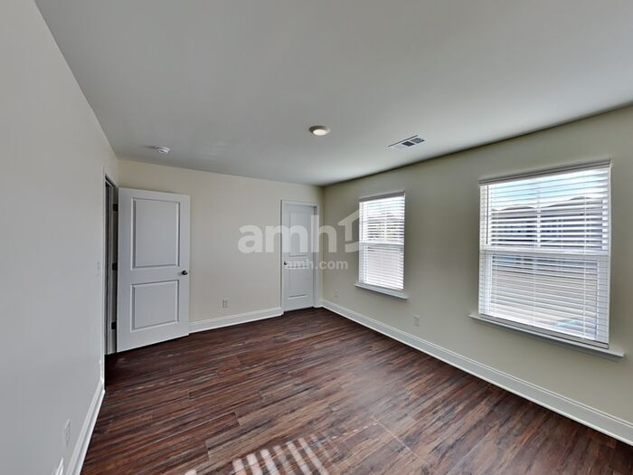 2036 Williamshire Ln in Nashville, TN - Building Photo