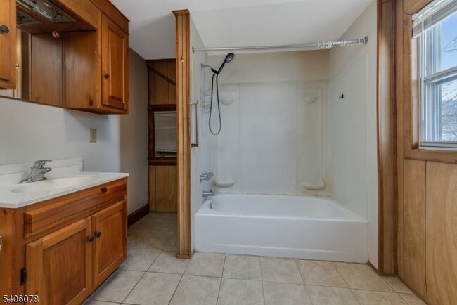 property at 39 S Lincoln Ave