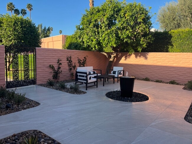47094 El Menara Cir in Palm Desert, CA - Building Photo - Building Photo