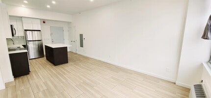 30 Howe Ave in Passaic, NJ - Building Photo - Building Photo