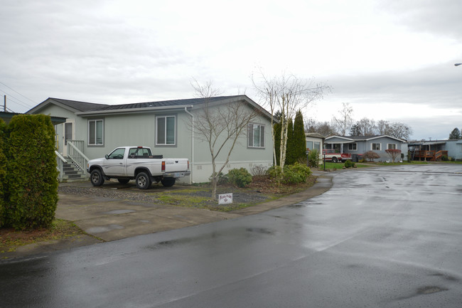 Church St & 11th St in Dayton, OR - Building Photo - Building Photo