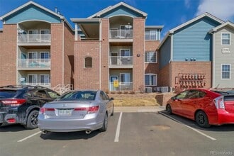 19303 E College Dr in Aurora, CO - Foto de edificio - Building Photo