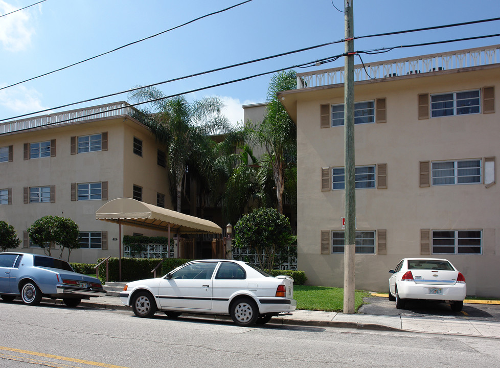 404 SW 6th St in Miami, FL - Building Photo