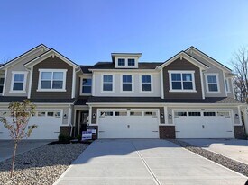 7657 Marin Pkwy in Cumberland, IN - Building Photo