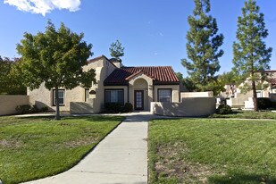 Arroyo Del Valle Apartments