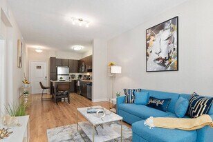 4504 W Spruce St in Tampa, FL - Building Photo