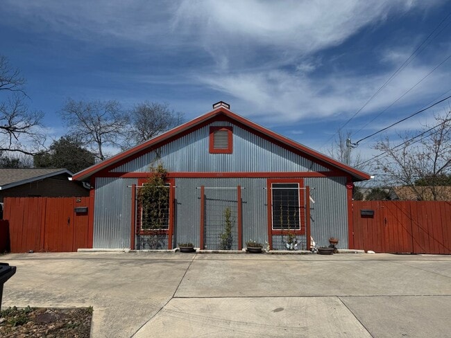 property at 401 Dora St