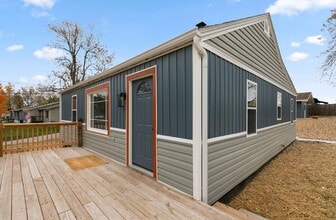 702 S 10th Ave in Ozark, MO - Building Photo - Building Photo