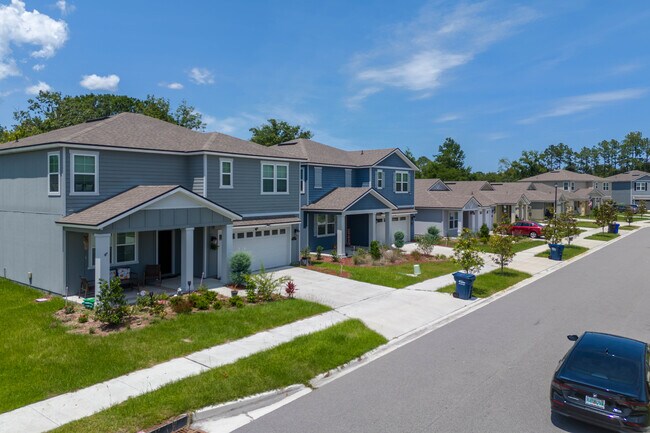 Nassau Crossing in Yulee, FL - Foto de edificio - Building Photo