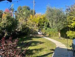 18003 Tiara St in Los Angeles, CA - Building Photo - Building Photo