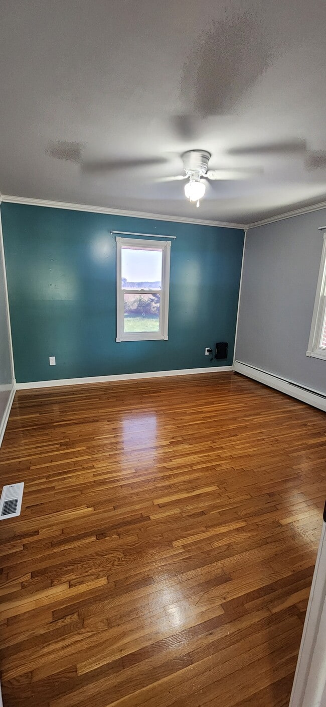 5658 MO-94 in Tebbetts, MO - Foto de edificio - Building Photo