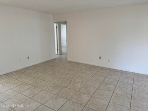 1011B W Pratt St in Starke, FL - Building Photo - Building Photo