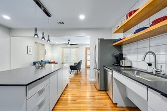 619 Brentwood St in Austin, TX - Building Photo - Building Photo