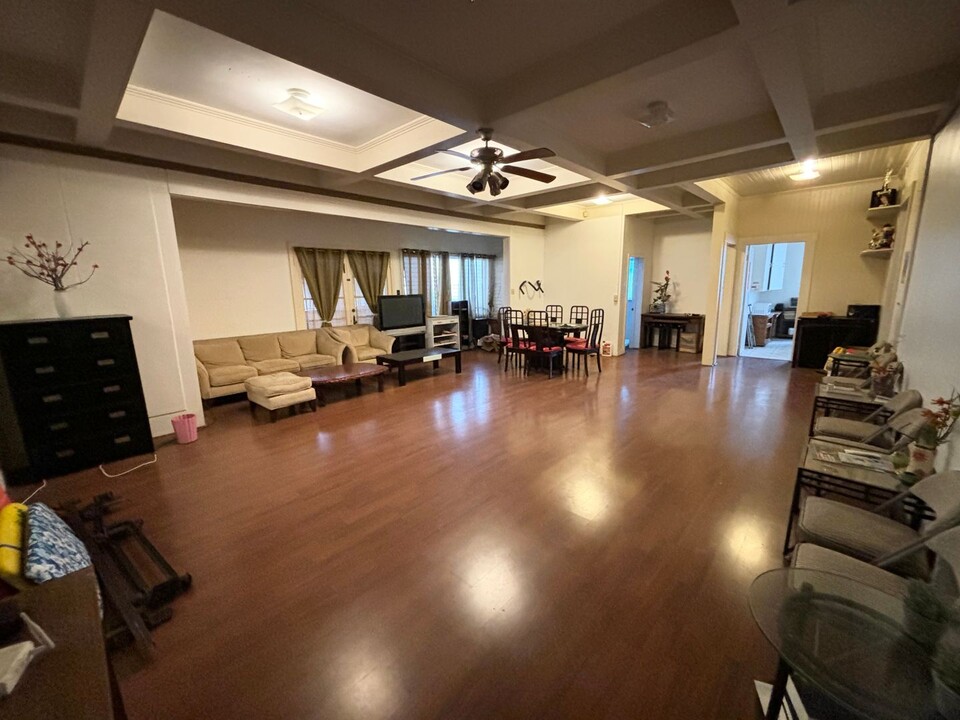 1520 Ke’eaumoku St-Unit -Room K5 in Honolulu, HI - Foto de edificio