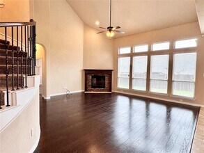 409 Rossville Dr in Midlothian, TX - Building Photo - Building Photo