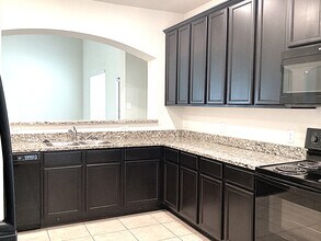 19800 Andrew Johnson Dr in Manor, TX - Foto de edificio - Building Photo