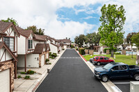 12951 Benson Ave in Chino, CA - Foto de edificio - Building Photo