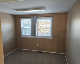 1813 Brentwood in Troy, MI - Building Photo - Building Photo